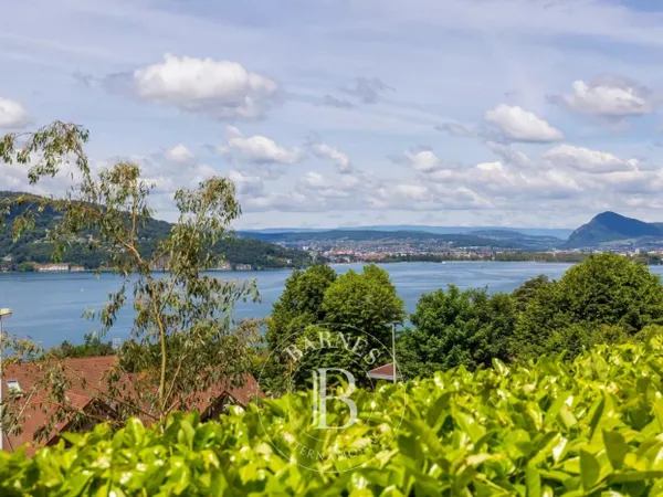 BARNES ANNECY - APPARTEMENT TERRASSE VUE LAC 