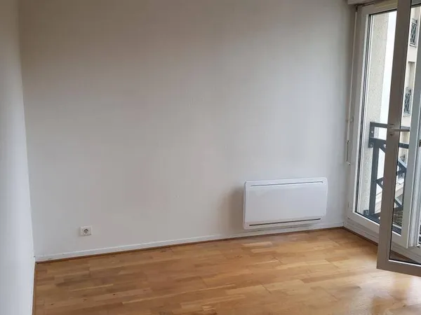 Studio 1 pièce 22 m² 