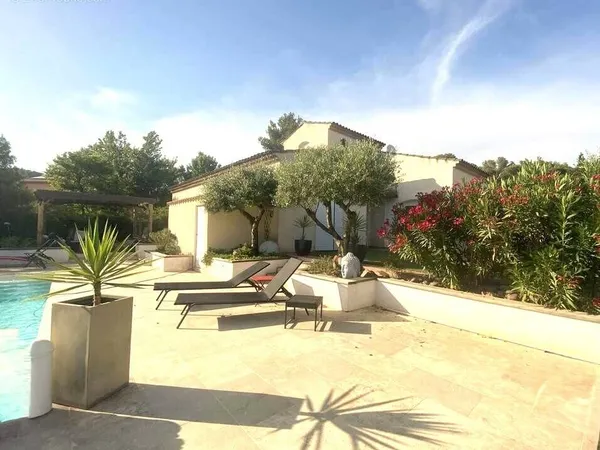 Villa 5 pièces 150 m² 