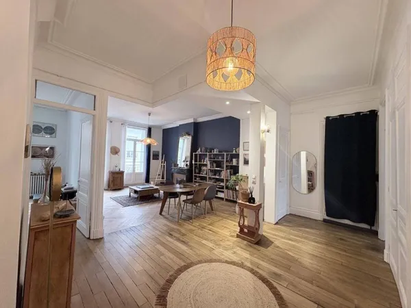Appartement 4 pièces 137 m² 