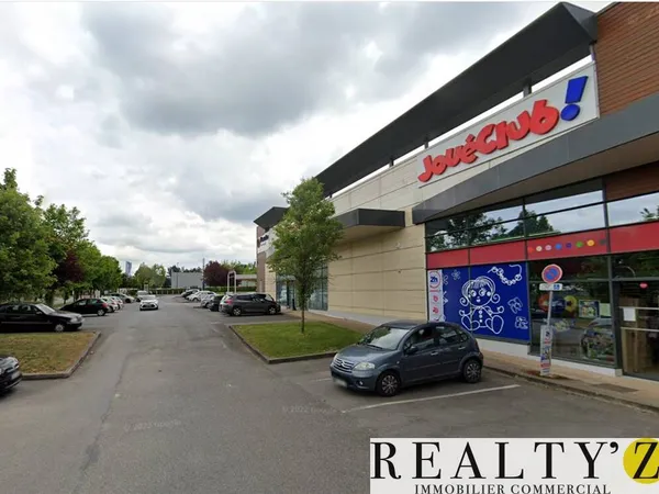 Boutique 892 m² 