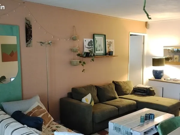Appartement T3 meublé avec balcon, vue parc et parking - Bordeaux 