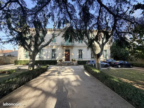 Propriété 17 pièces 496 m² 