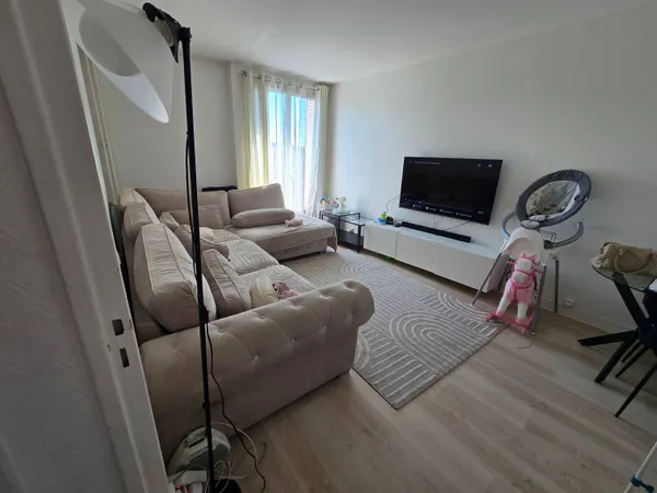 Vends appartement 2 pièces clair et calme 