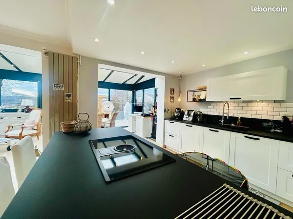 Maison 5 pièces 145 m² 