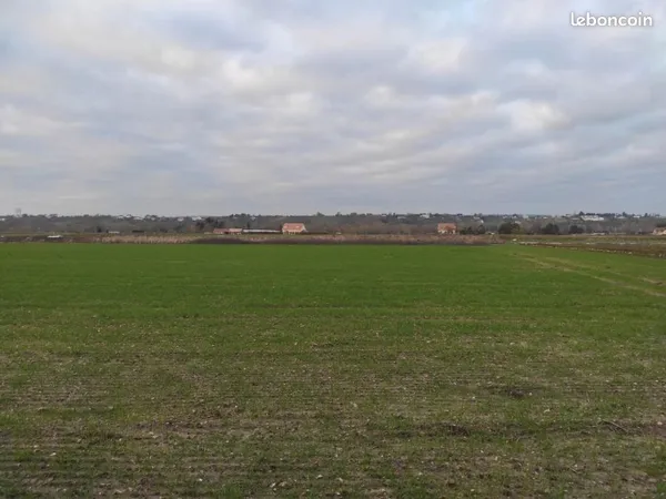 Terrain 604 m² Martot 