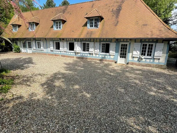 Maison 8 pièces 250 m² 
