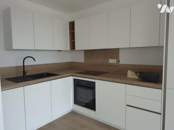 Appartement 2 pièces 83 m² 