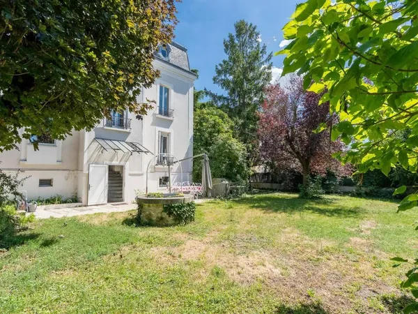 Maison de ville 7 pièces 176 m² 
