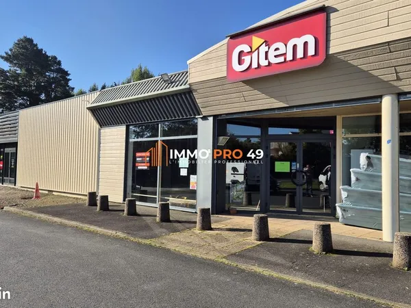 Local commercial 215 m² Cholet 