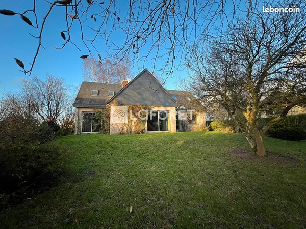Maison 9 pièces 254 m² 