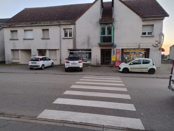 d un appartement 19 rue Nationale a Grostenquin . 