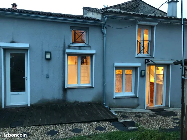 Maison de village St Pierre d'Aurillac 