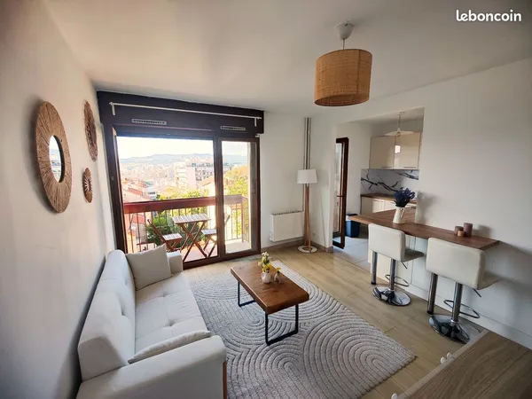 Appartement neuf avec balcon 