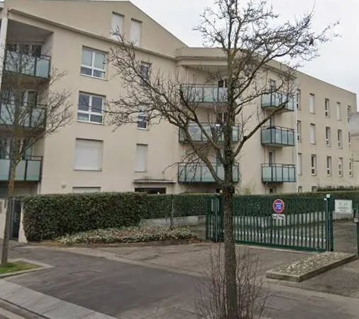 Parking - Garage Location Saint-Priest   40€