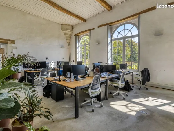 Bureaux indépendants à louer - Calme & cadre verdoyant à Nantes Est (Château de Bois Briand) 
