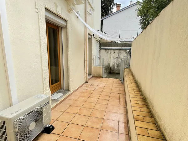 T2 35 M2 APPARTEMENT AVEC UNE TERRASSE DE 13M2 MONTPELLIER 