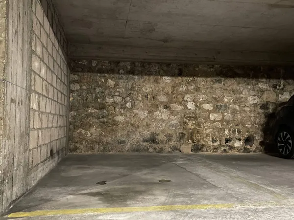 Vends Parking (cause déménagement) - 170 Rue Blomet 
