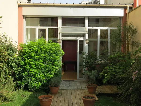 Loue studio meublé 