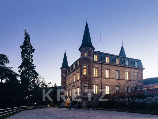 Domaine et Château d'exception déployé sur 15 hectares 