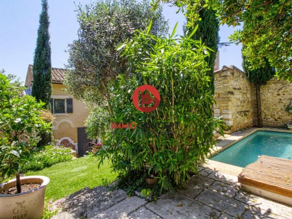 Maison 9 pièces 205 m² 