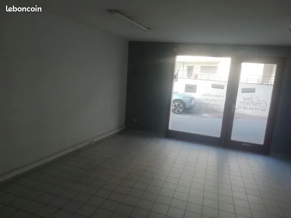 Local commercial 