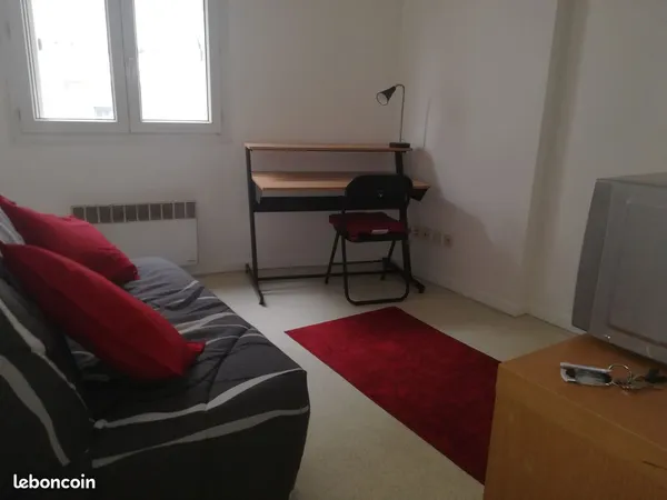 Beau studio meublé 