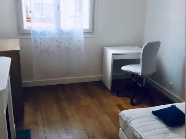 Chambre en colocation - proche gare 