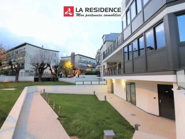 Studio 1 pièce 32 m² 