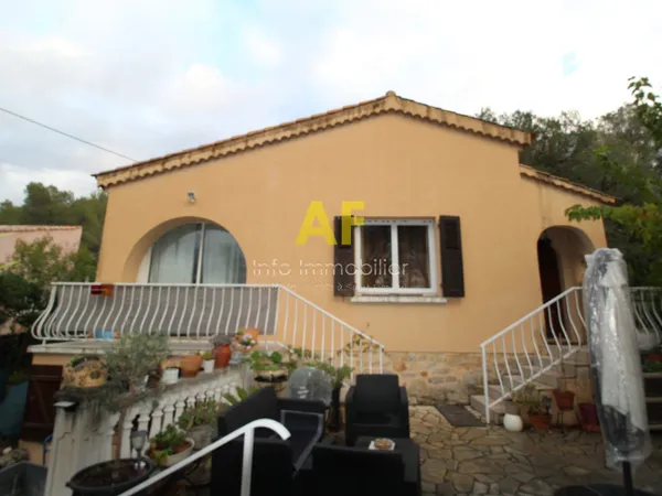 SAINT RAPHAEL VILLA 2 CHAMBRES AVEC JARDIN 