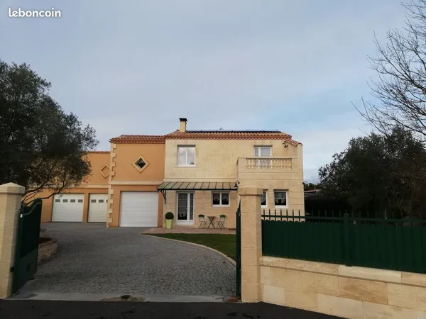 Maison 6 pieces 165 m² 
