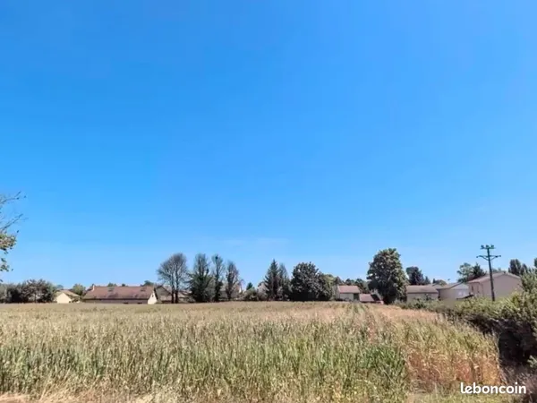 Terrain 706 m² Cuisery 