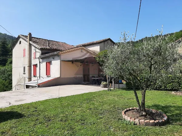 Maison de plain-pied 5 pièces 89 m² 