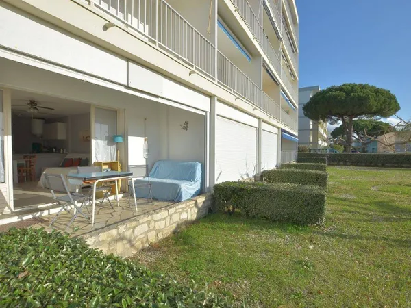 Studio 1 pièce 32 m² 
