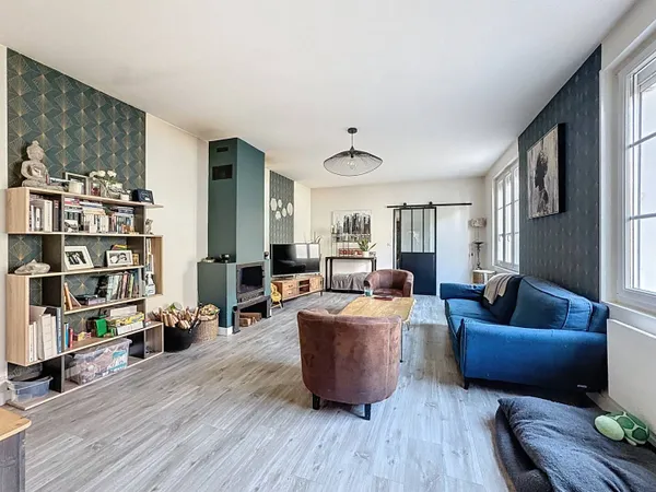 Maison 11 pièces 225 m² 