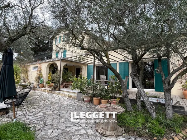 Maison 7 pièce(s), VILLENEUVE-LÈS-AVIGNON 