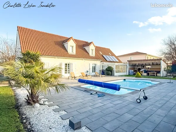 Maison 8 pièces 208 m² 