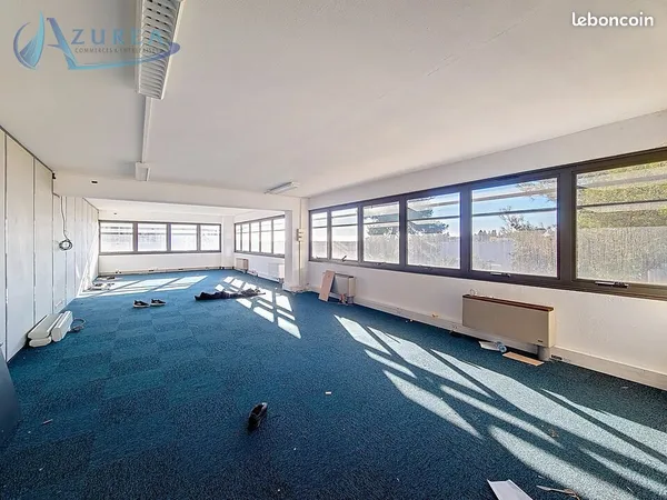 Bureaux 123 m² 