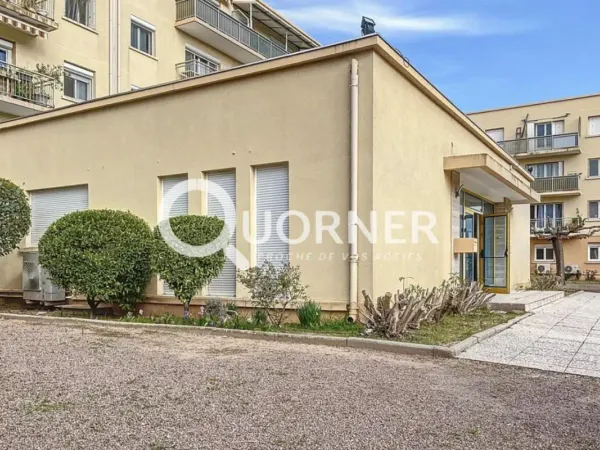A VENDRE FREJUS Secteur Tassigny-Auchan - MURS BUREAUX LIBRE 