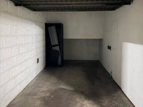 Parking - Garage Location Versailles   90€