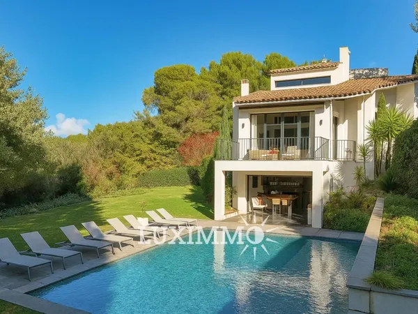 VILLA DE CHARME 6CH - VUE VILLAGE 