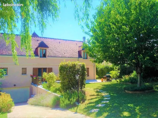 Belle demeure individuelle au calme Varennes Jarcy 91480 