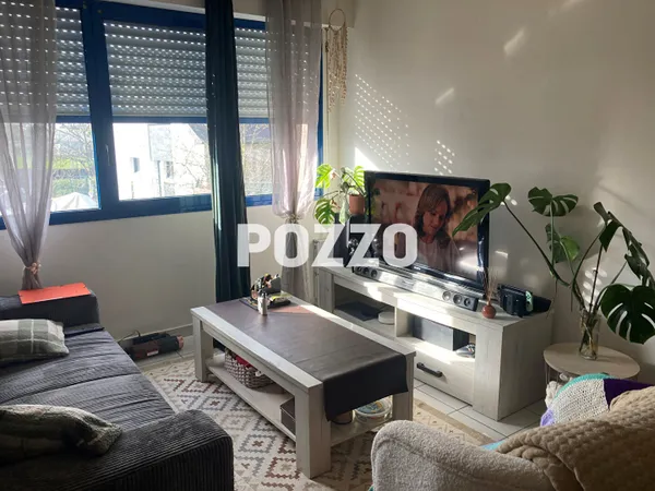 STUDIO AVEC TERRASSE ET PARKING - GRANVILLE - 39.96 M² 
