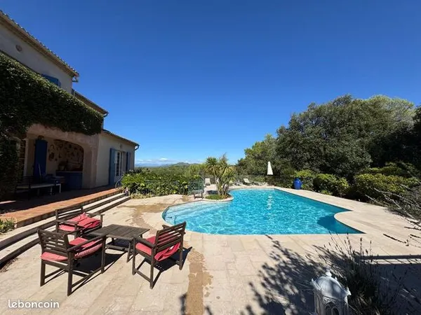 Maison 369 m² 