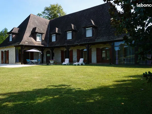 Propriété en Dordogne et ses 2 étangs 