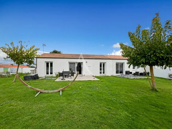 Maison de plain-pied 6 pièces 101 m² 