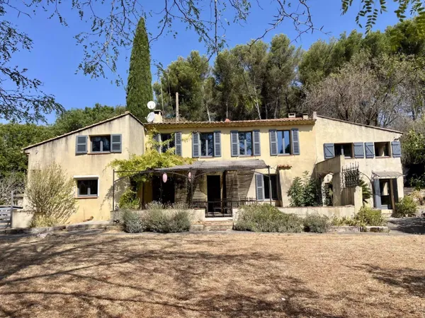 Ferme 10 pièces 290 m² 