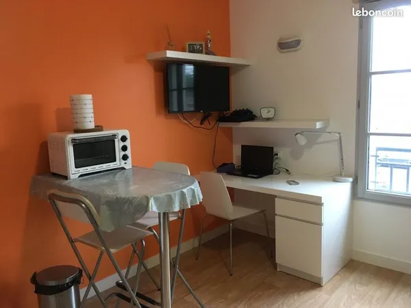 Studio 1 pièce 25 m² 