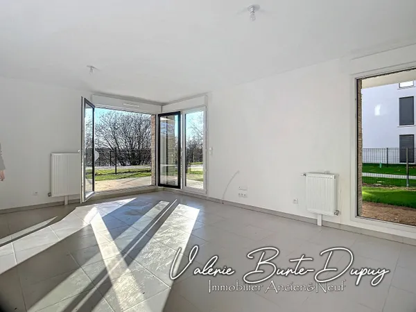 Appartement 85m² 3 chambres, jardin et stationnements, à orléans 