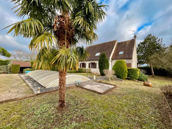 Maison 4 chambres, sous-sol, piscine sur 1454 m2 de terrain 